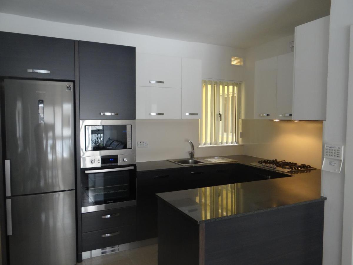 Modern Two Bedroom Sea View Apartment Marsaskala Kültér fotó