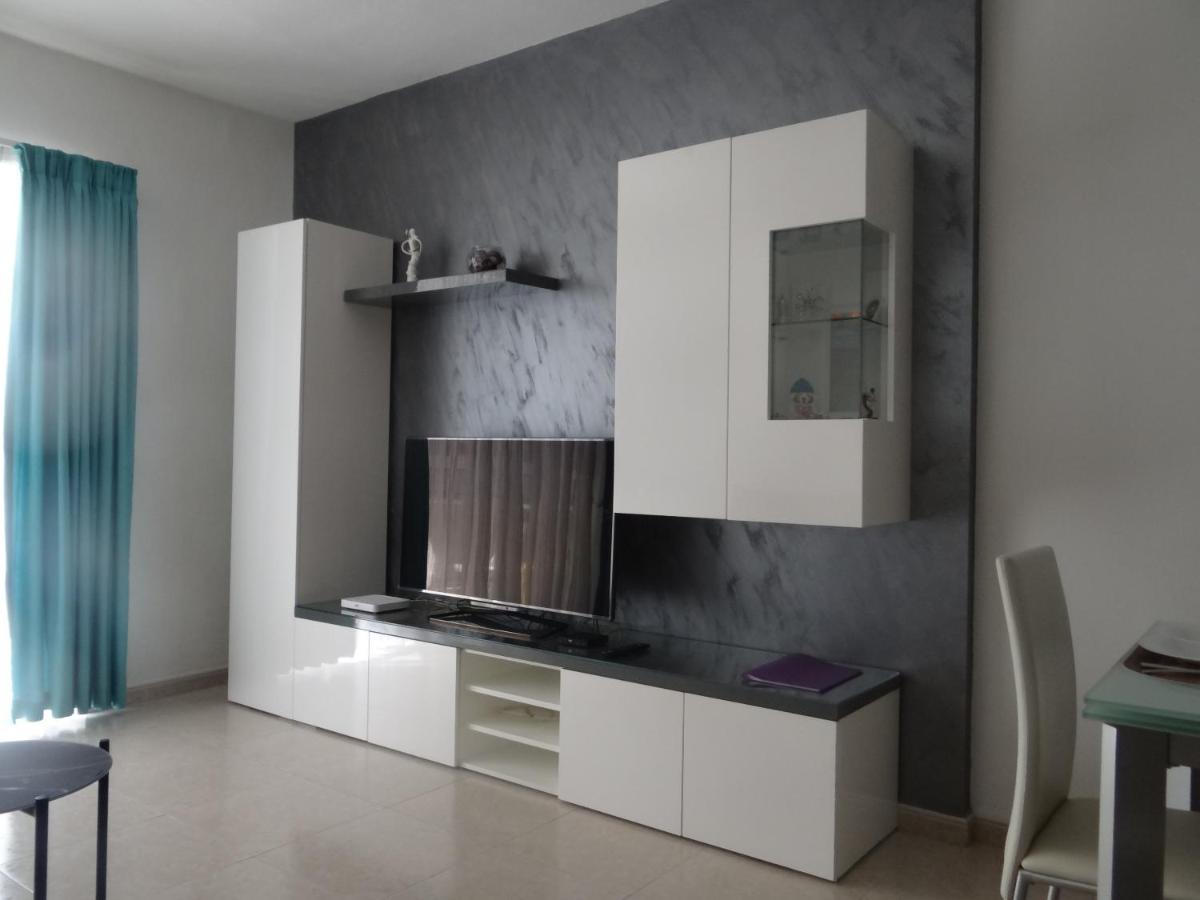Modern Two Bedroom Sea View Apartment Marsaskala Kültér fotó
